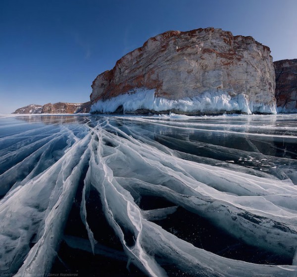 Baikal-Lake-in-Russia-by-Daniel-Kordan-600x560-1